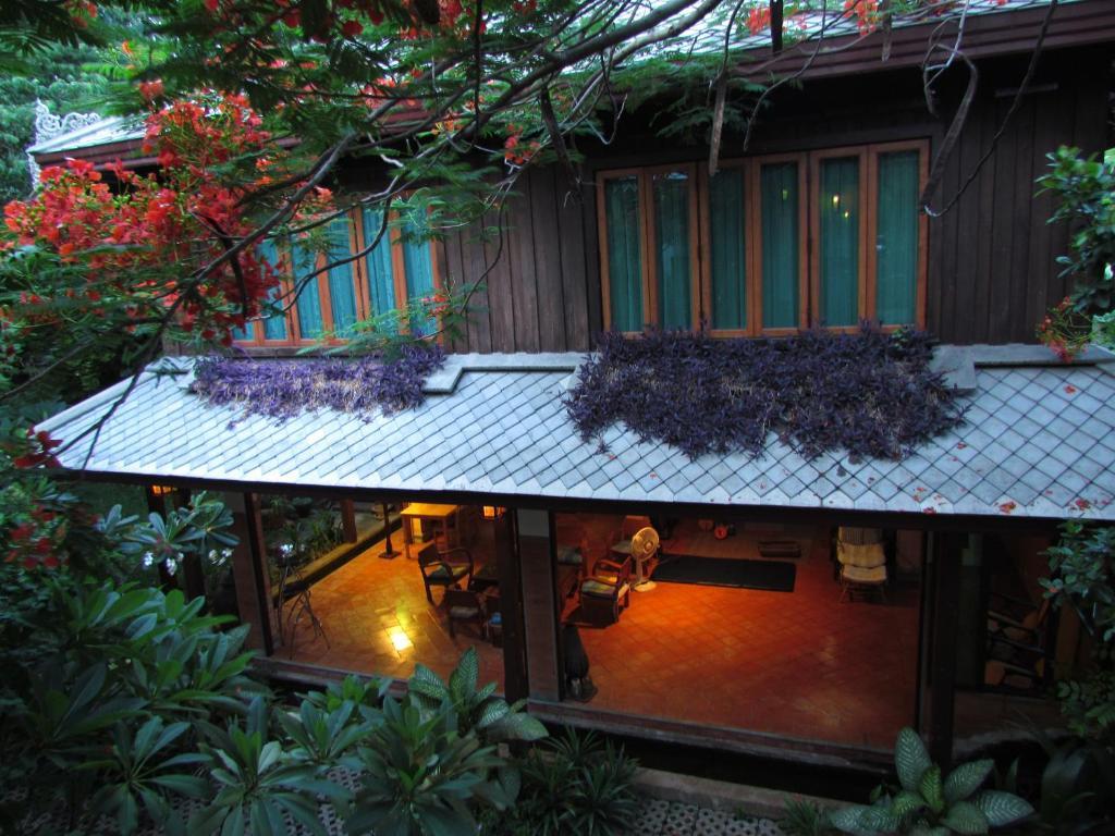 Santitham Guest House Chiang Mai Bagian luar foto