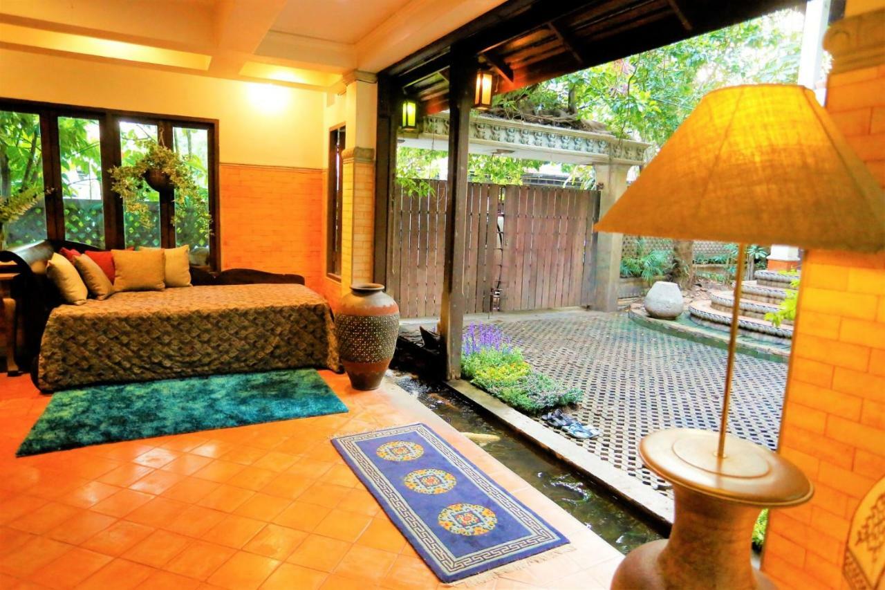 Santitham Guest House Chiang Mai Bagian luar foto