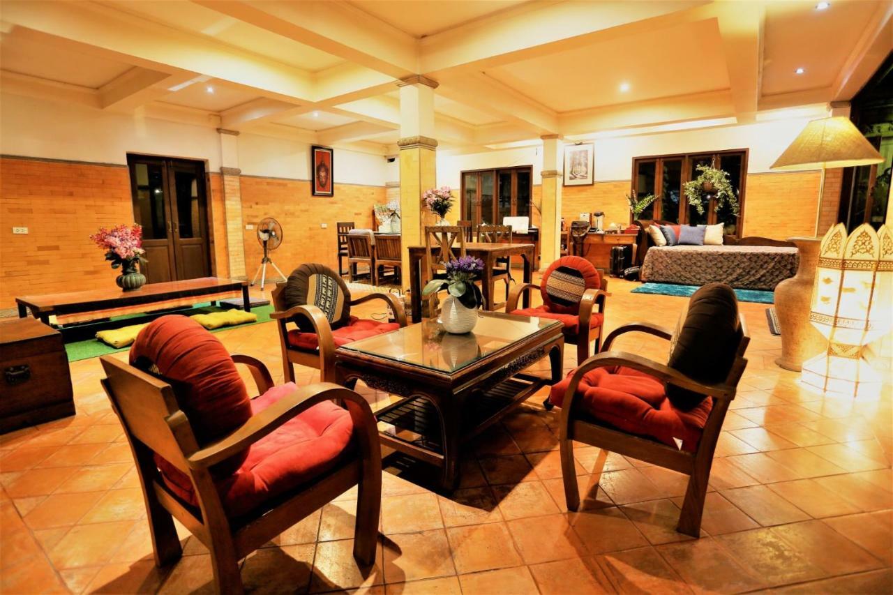 Santitham Guest House Chiang Mai Bagian luar foto