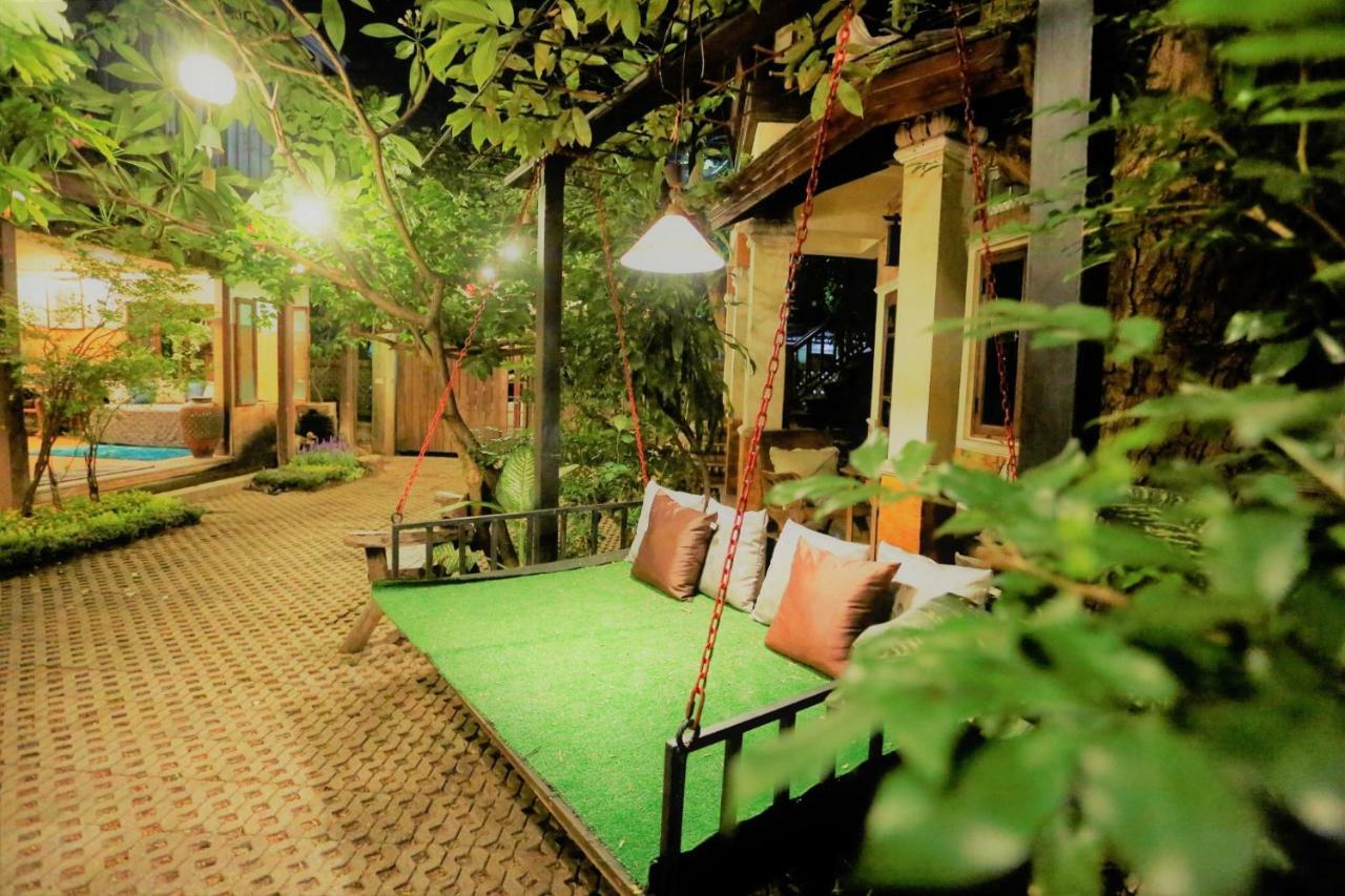Santitham Guest House Chiang Mai Bagian luar foto