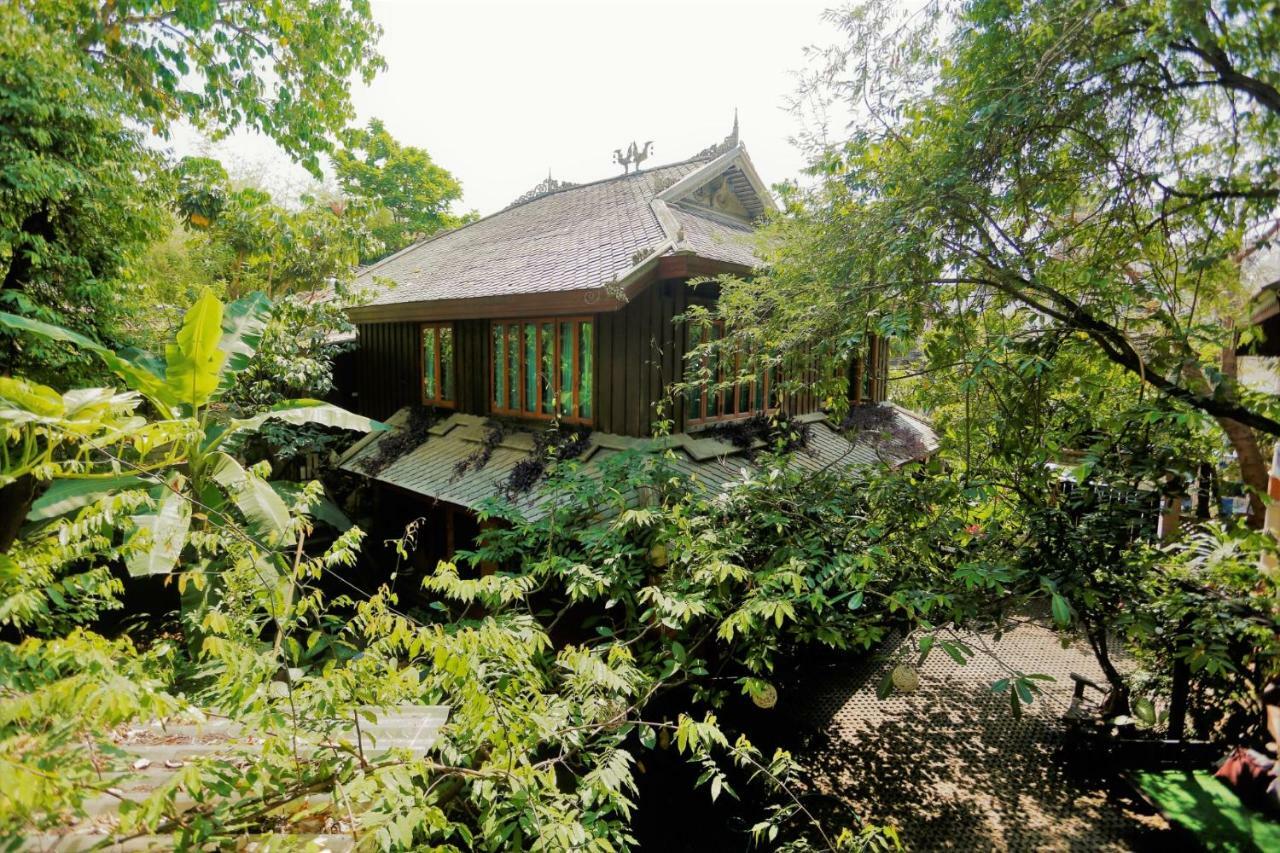 Santitham Guest House Chiang Mai Bagian luar foto